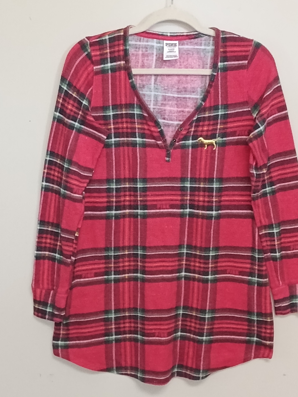 PINK Victoria's Secret Red Tartan Plaid Gold Spell Out Henley Sleep Shirt Medium